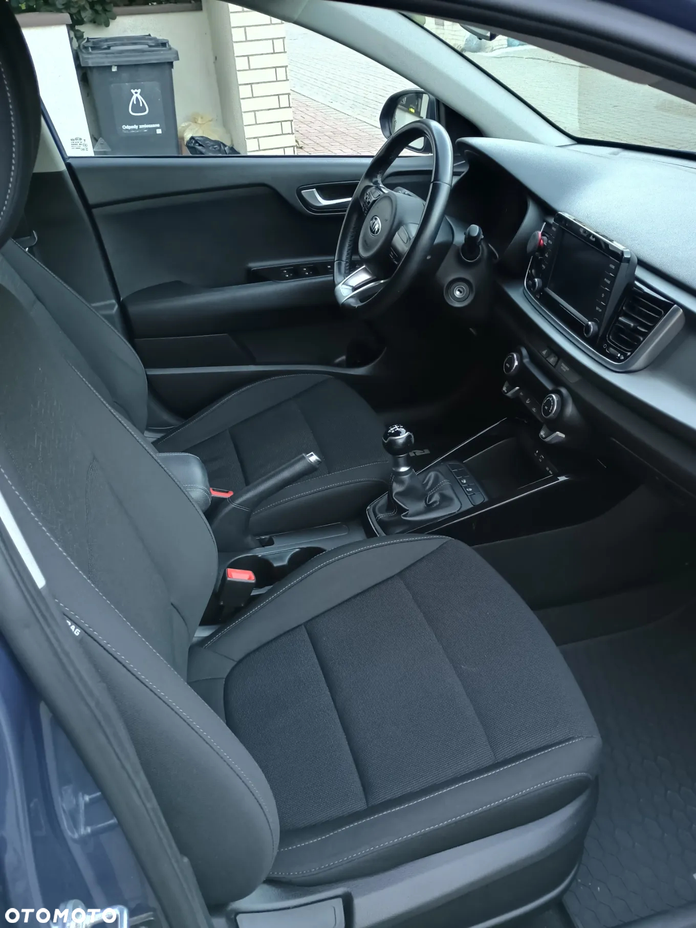 Kia Rio 1.2 L - 7