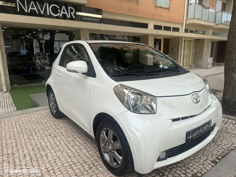 Toyota iQ 1.0 VVT-i Essential+AC - 8
