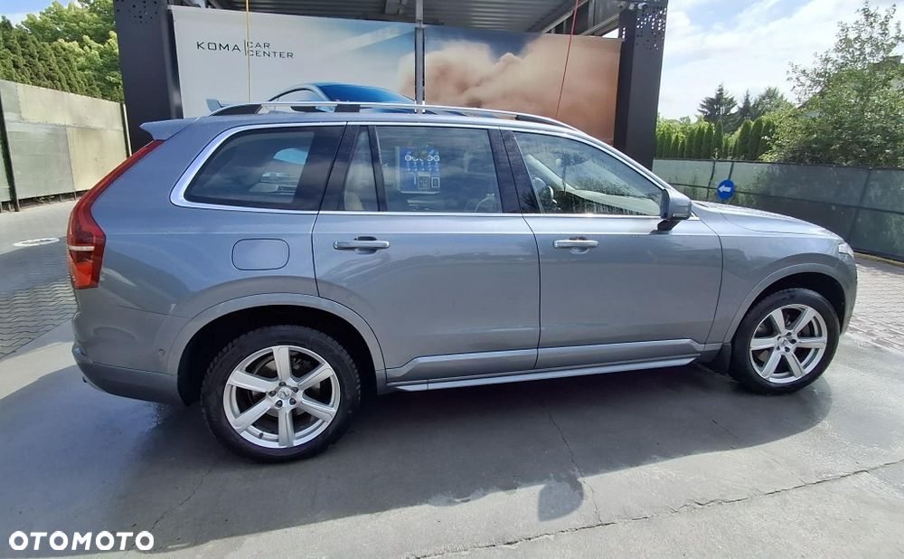 Volvo XC 90 - 8