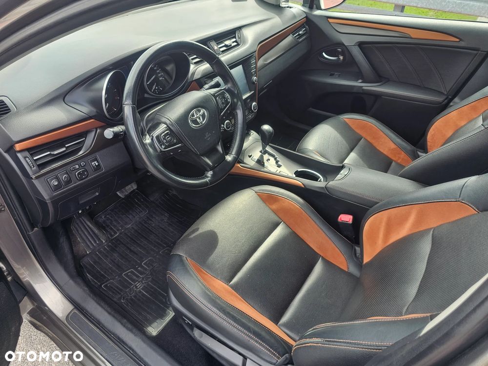 Toyota Avensis 1.8 Active MS - 10