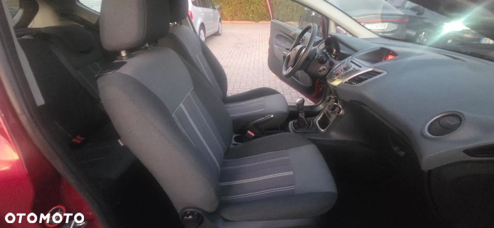 Ford Fiesta 1.25 Amber X - 32