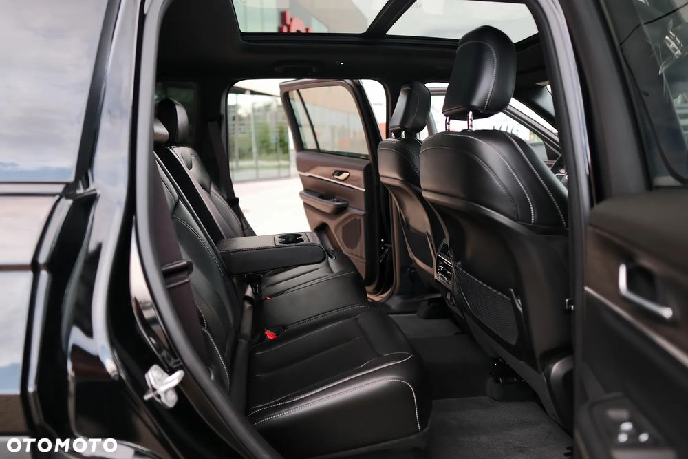 Jeep Grand Cherokee - 17