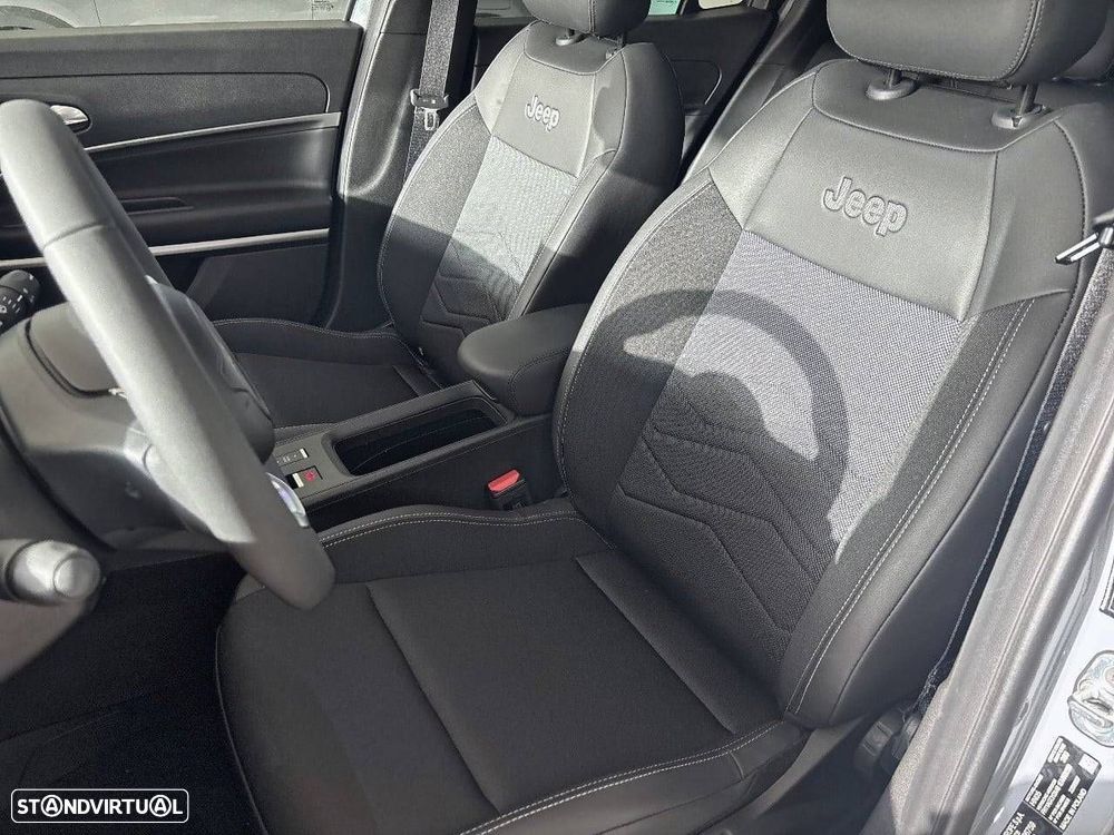 Jeep Avenger 1.2 GSE T3 Summit - 9