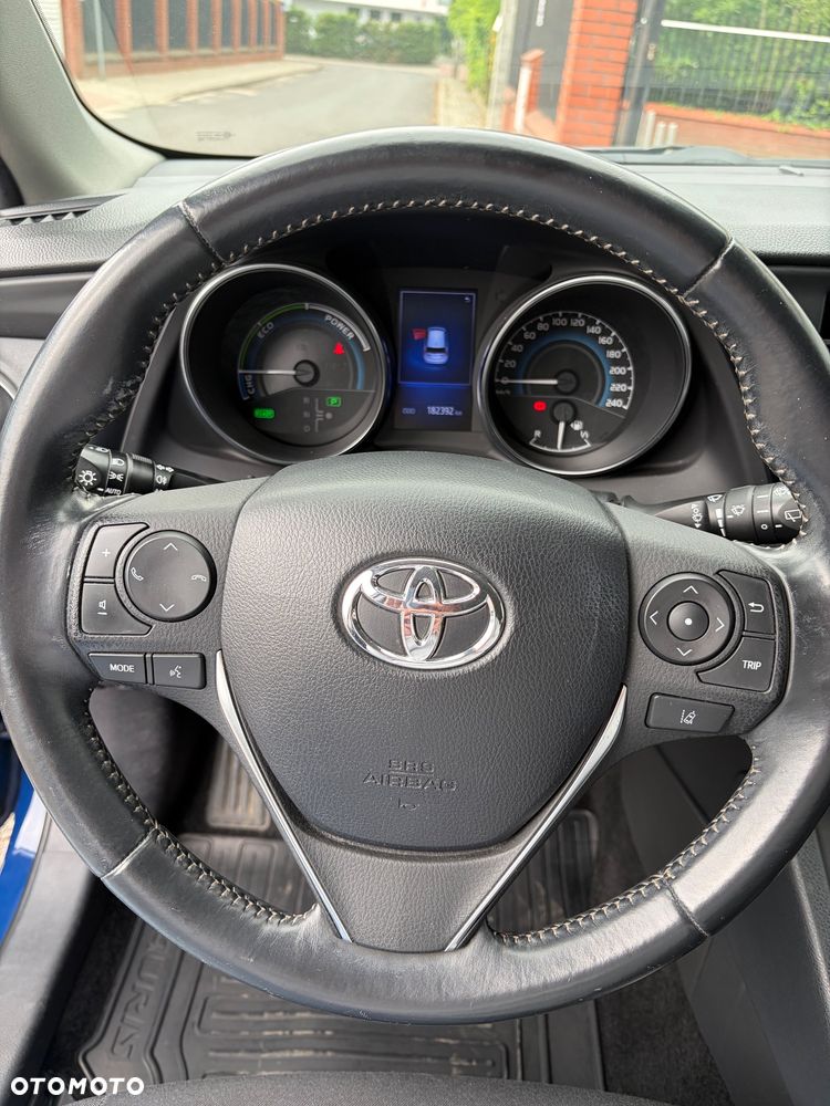 Toyota Auris - 15