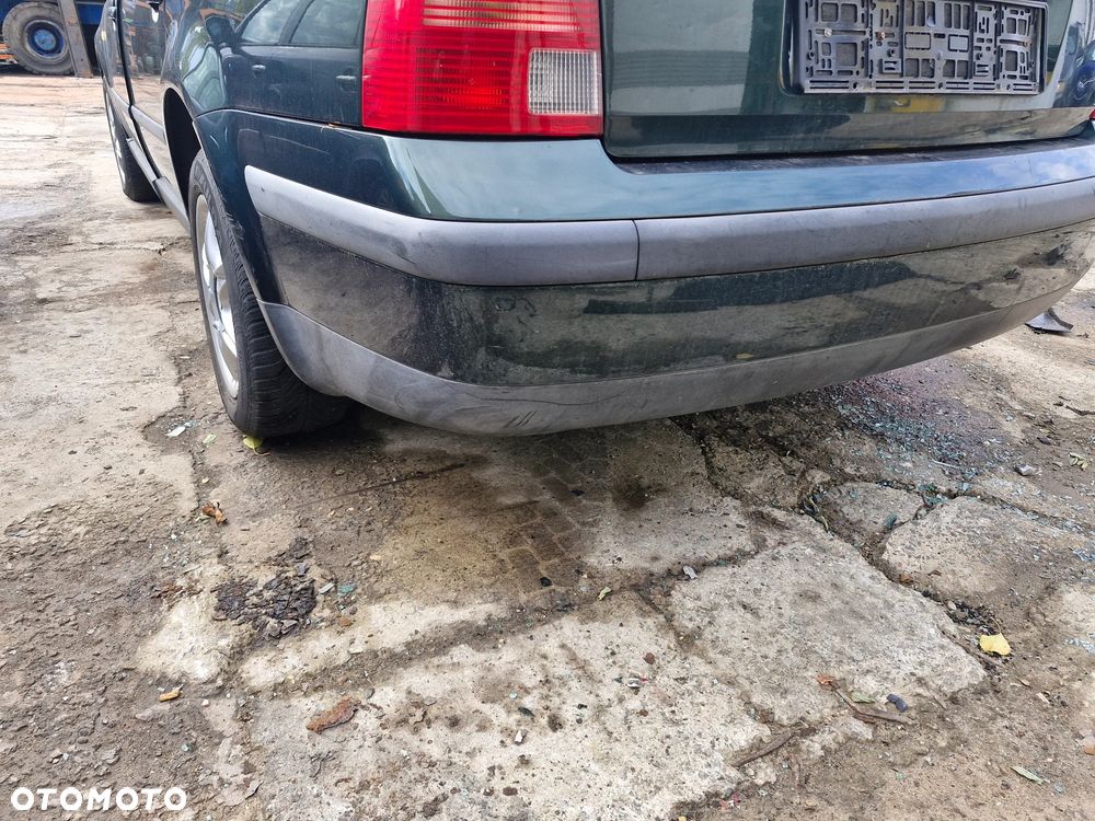 zderzak tył  / zderzak tylny /  Volkswagen Passat B5 - 3