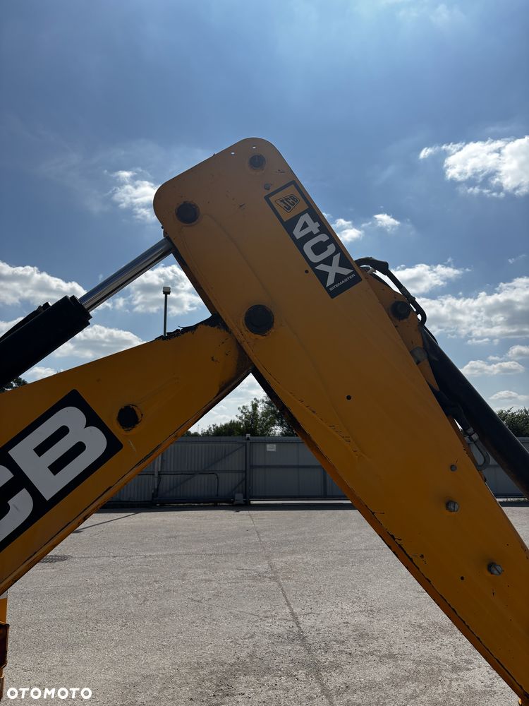 JCB 4cx eco sitemaster - 8