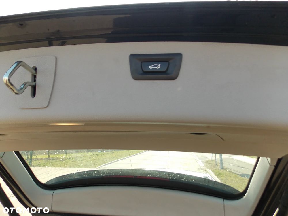 BMW Seria 3 318d - 10