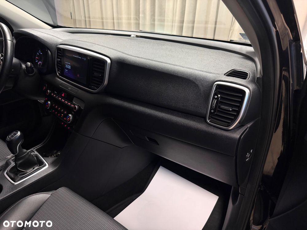 Kia Sportage 1.6 GDI Black Edition 2WD - 24