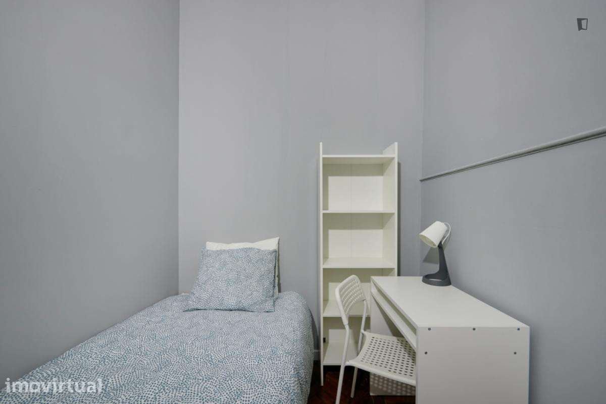 Quarto - localizado em Saldanha Lisbon - Grande imagem: 5/15