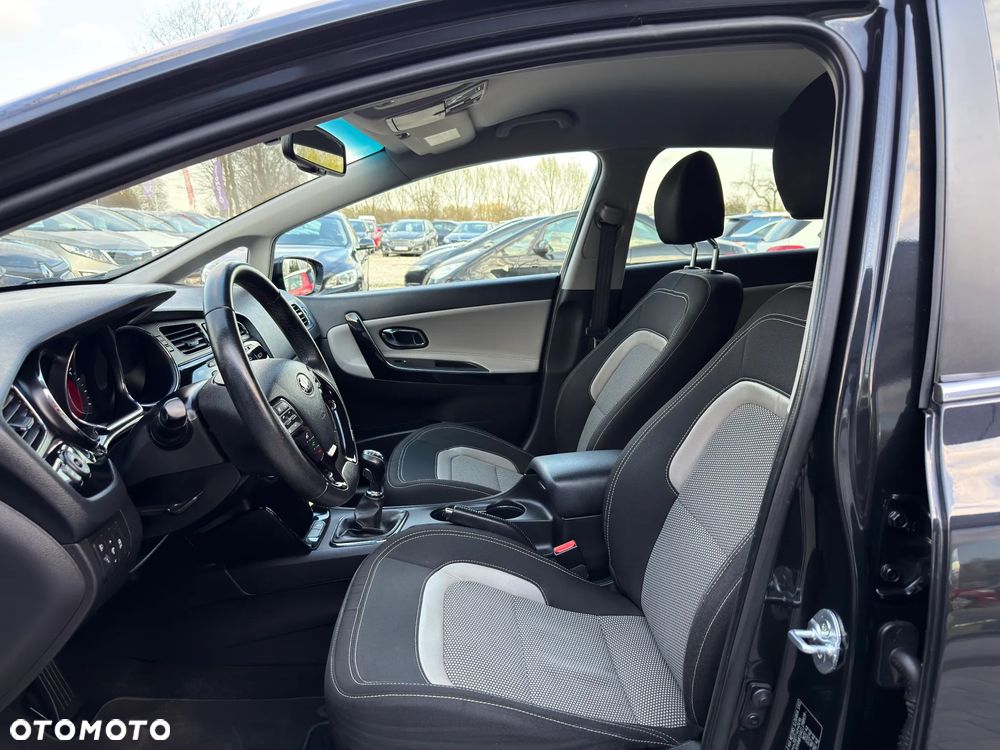 Kia Ceed 1.6 GDI Business Line - 26