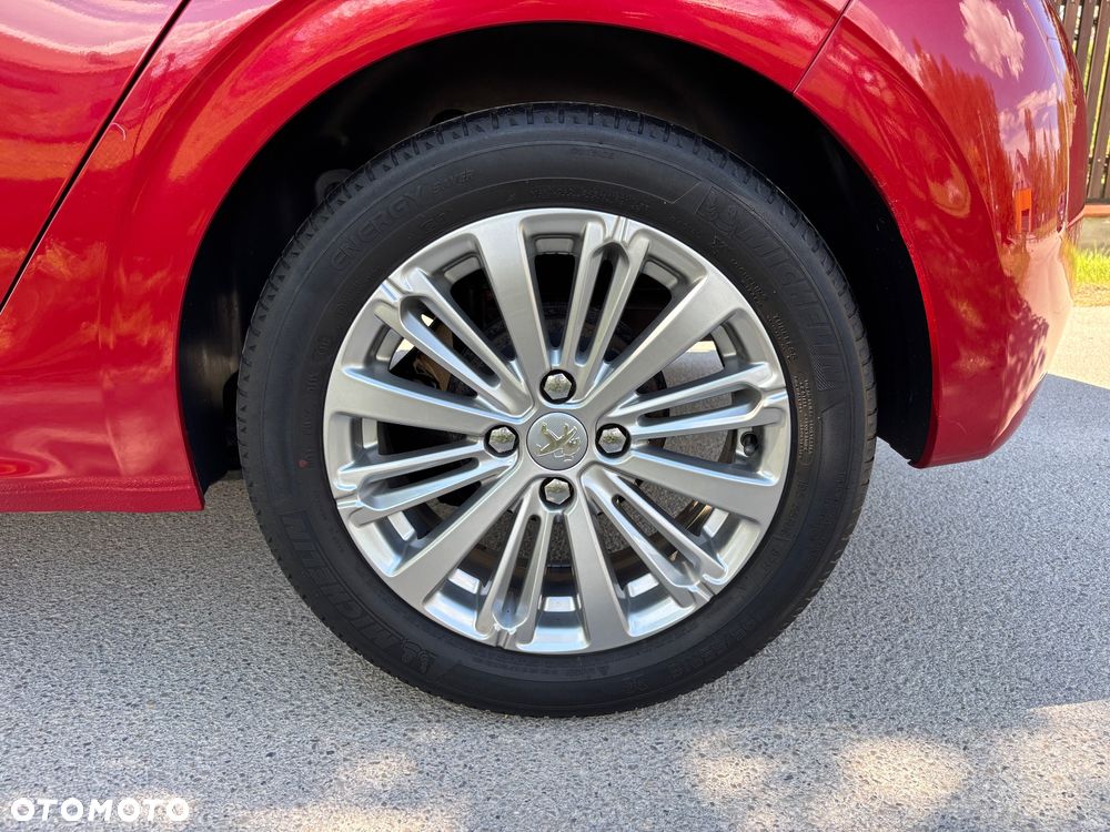 Peugeot 208 1.2 PureTech Allure - 22