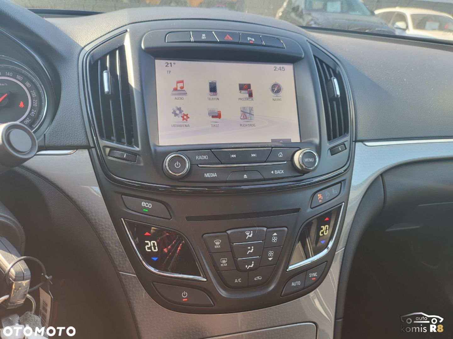 Opel Insignia - 29
