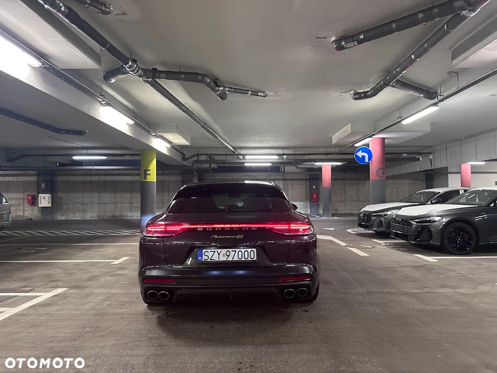 Porsche Panamera - 11