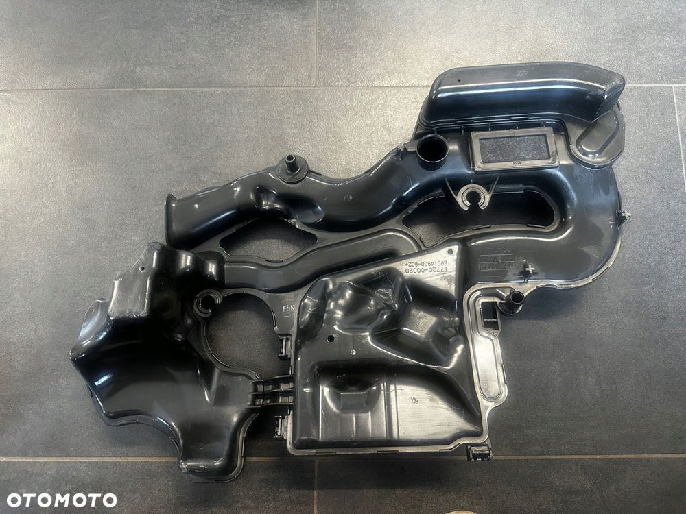 Obudowa filtra powietrza rezonator yaris III lift 1.0 1KR 17720-0Q020 - 7