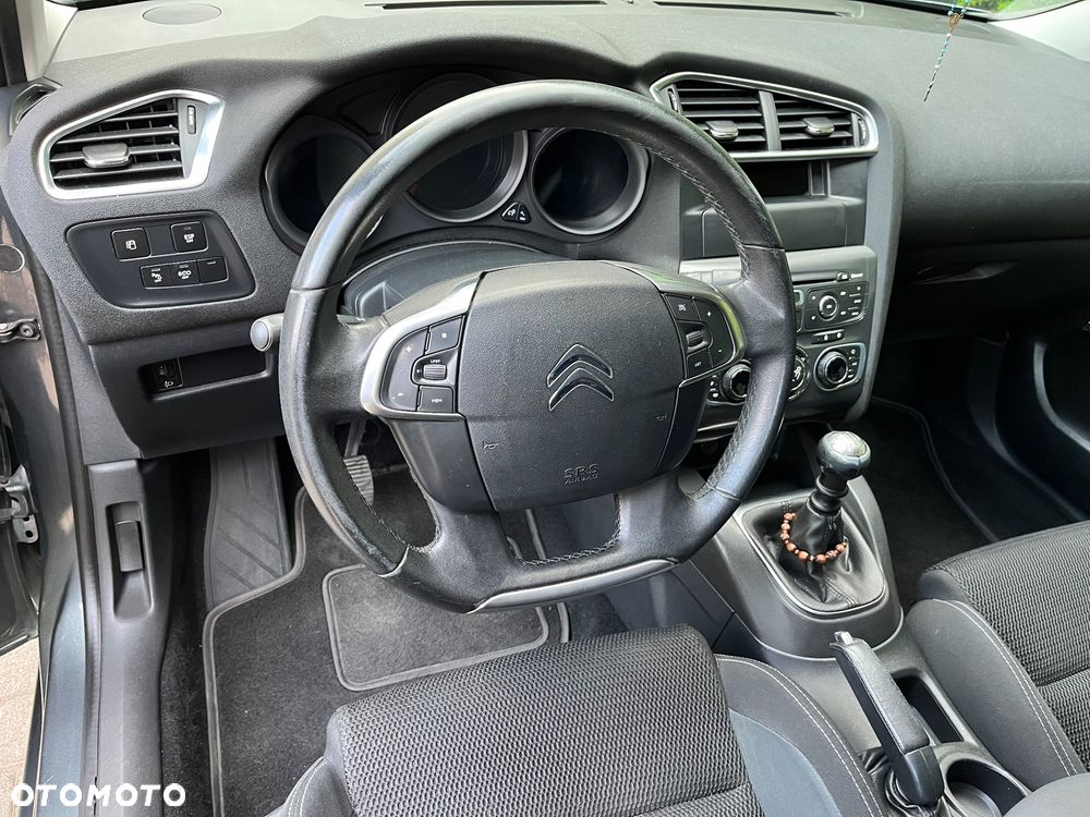 Citroën C4 e-HDi 115 Exclusive - 23