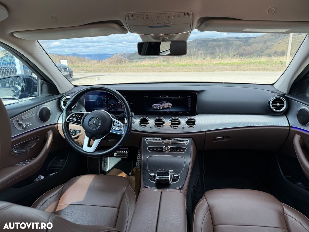 Mercedes-Benz E - 11