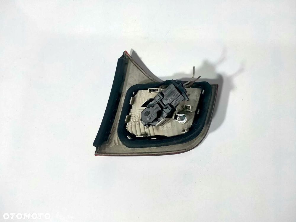 LAMPA LEWA TYLNA TYŁ AUDI A4 B7 W KLAPĘ 04-08 - 3