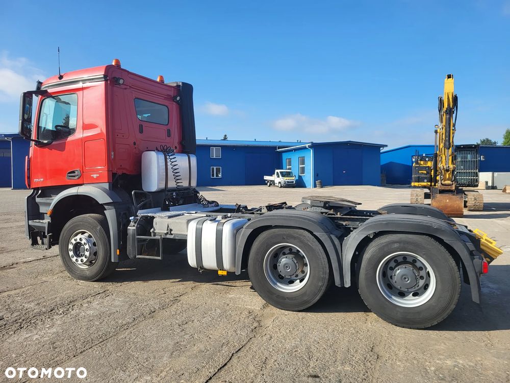 Mercedes-Benz Arocs 2645 6x4 budowlany DMC 66 ton z Niemiec - 11