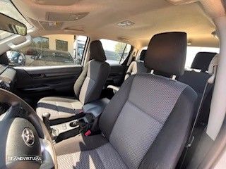 Toyota HILUX 4X4 150cv CAB/DUPLA COM AC - 8
