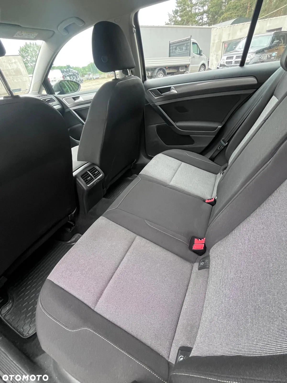 Volkswagen Golf VII 1.6 TDI BlueMotion Trendline - 7