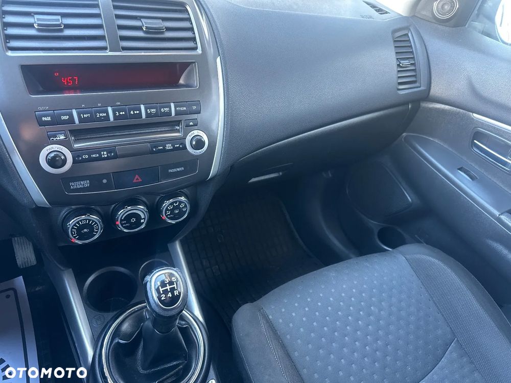 Mitsubishi ASX 1.6 Inform - 17