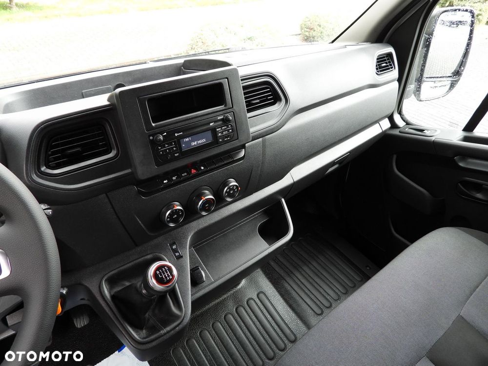 Renault MASTER KONTENER WINDA 8 PALET TEMPOMAT LEDY KLIMATYZACJA  145KM - 31