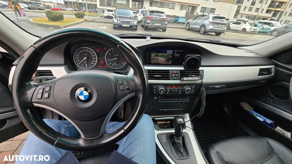 BMW Seria 3 318i Aut. - 8