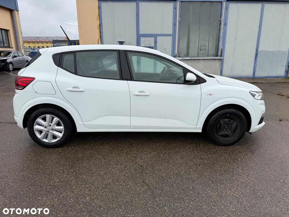 Dacia Sandero - 6
