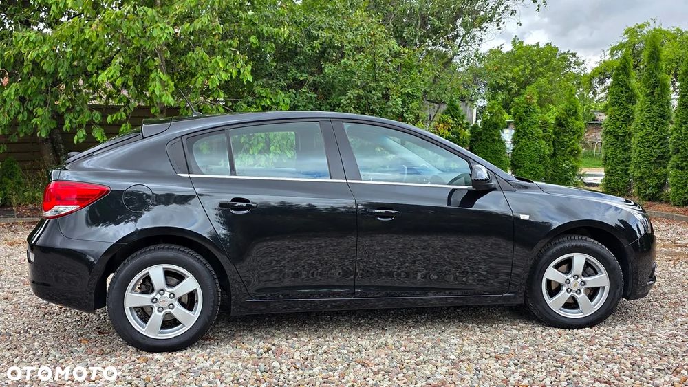 Chevrolet Cruze - 14