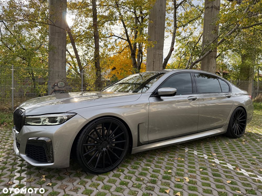 BMW Seria 7 740Li xDrive - 12