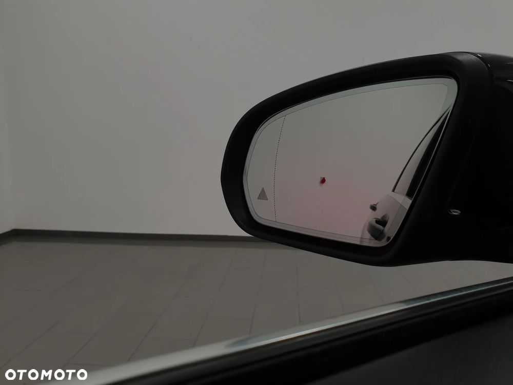 Mercedes-Benz GLC 300 d 4Matic 9G-TRONIC AMG Line Plus - 31