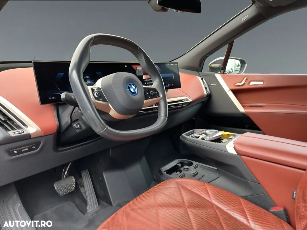 BMW iX - 3