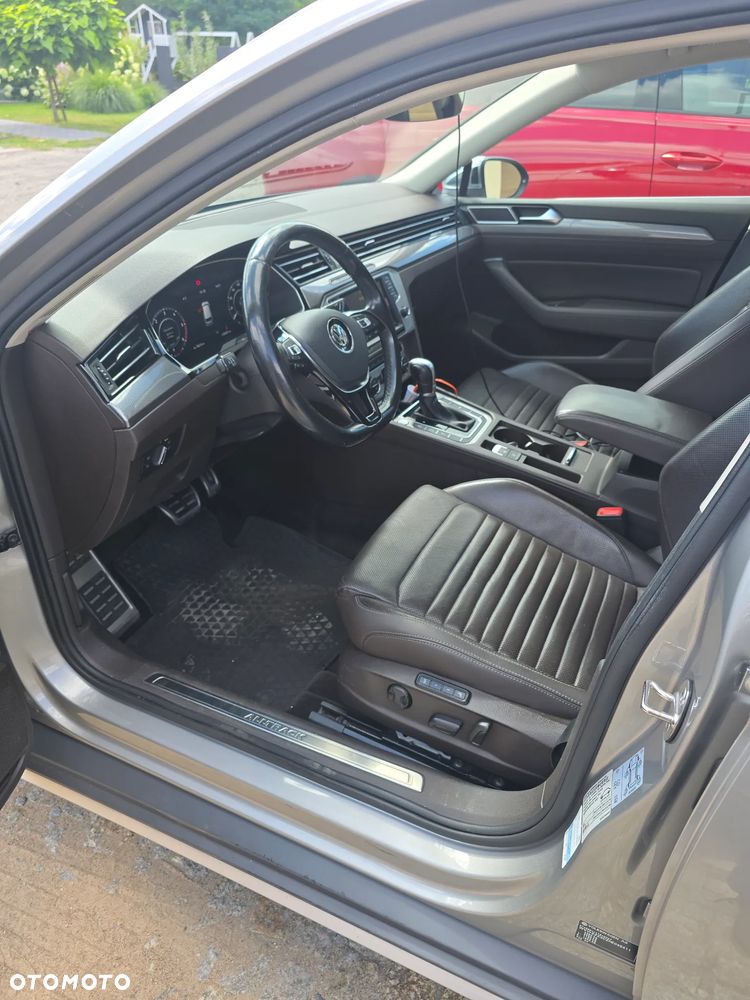 Volkswagen Passat Alltrack 2.0 TDI Bi-Turbo SCR 4Mot DSG - 9