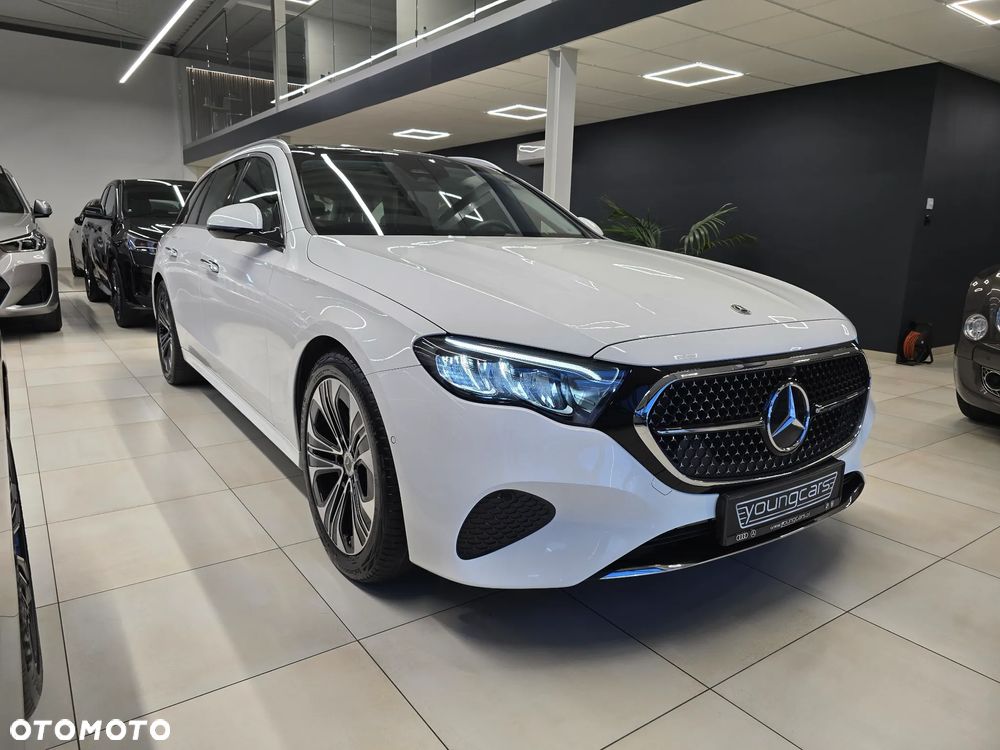Mercedes-Benz Klasa E 200 9G-TRONIC Edition AVANTGARDE - 3