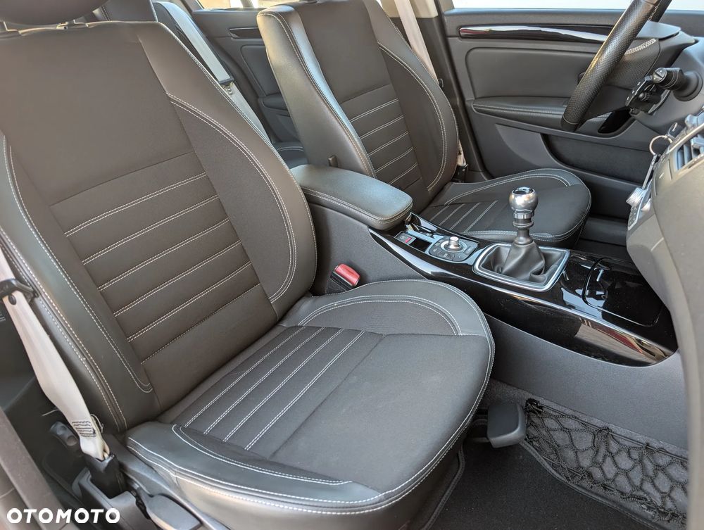 Renault Laguna 2.0 Bose Edition - 24