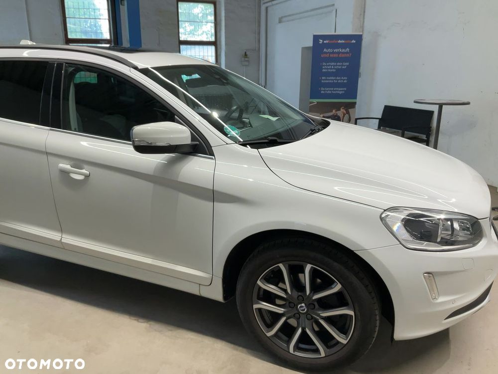 Volvo XC 60 D4 Geartronic Momentum - 3