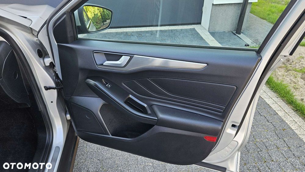 Ford Focus 1.5 EcoBlue STart-Stopp-System TITANIUM - 9