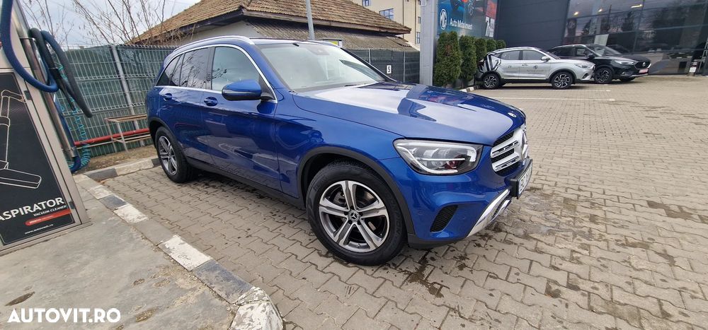 Mercedes-Benz GLC 220 d 4MATIC 9G-TRONIC Exclusive - 3