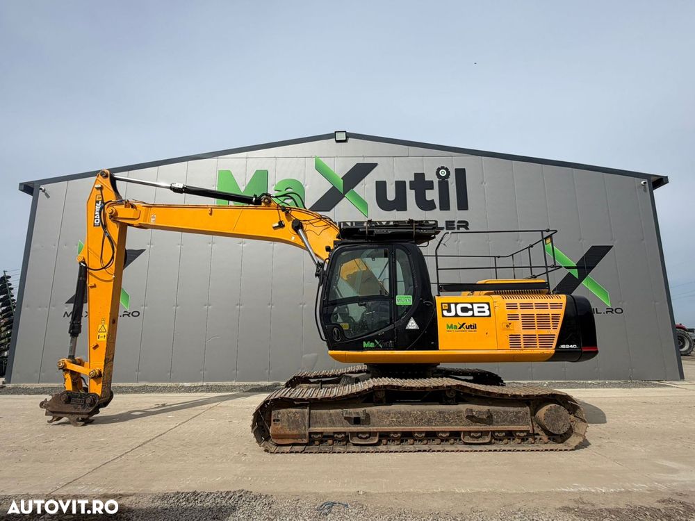 JCB JS 240 Excavator - 2