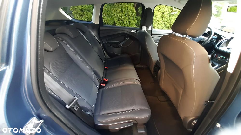 Ford Kuga 1.5 EcoBoost 2x4 Titanium - 31
