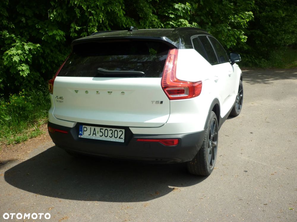 Volvo XC 40 T5 AWD R-Design - 4