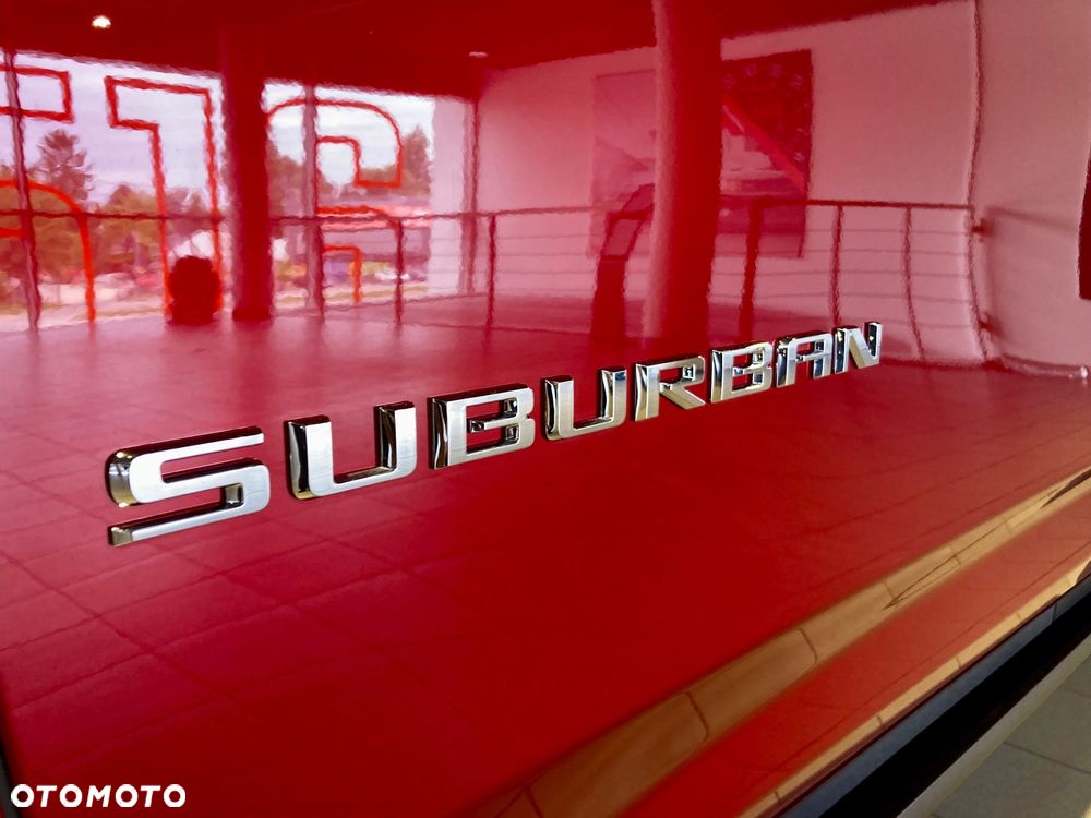 Chevrolet Suburban - 16