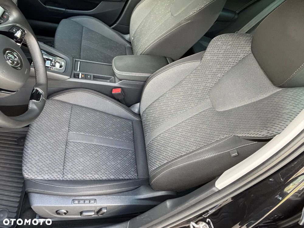 Skoda Octavia 2.0 TDI 4x4 Style DSG - 25
