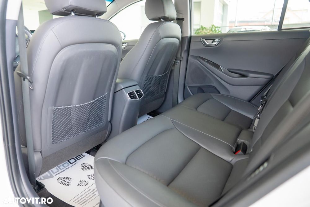 Hyundai IONIQ - 19