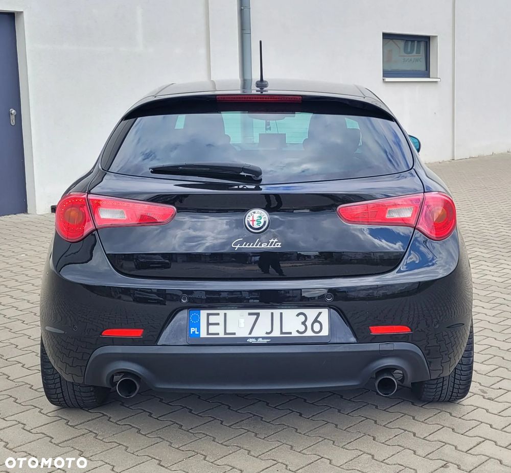 Alfa Romeo Giulietta 2.0 JTDM Distinctive - 6