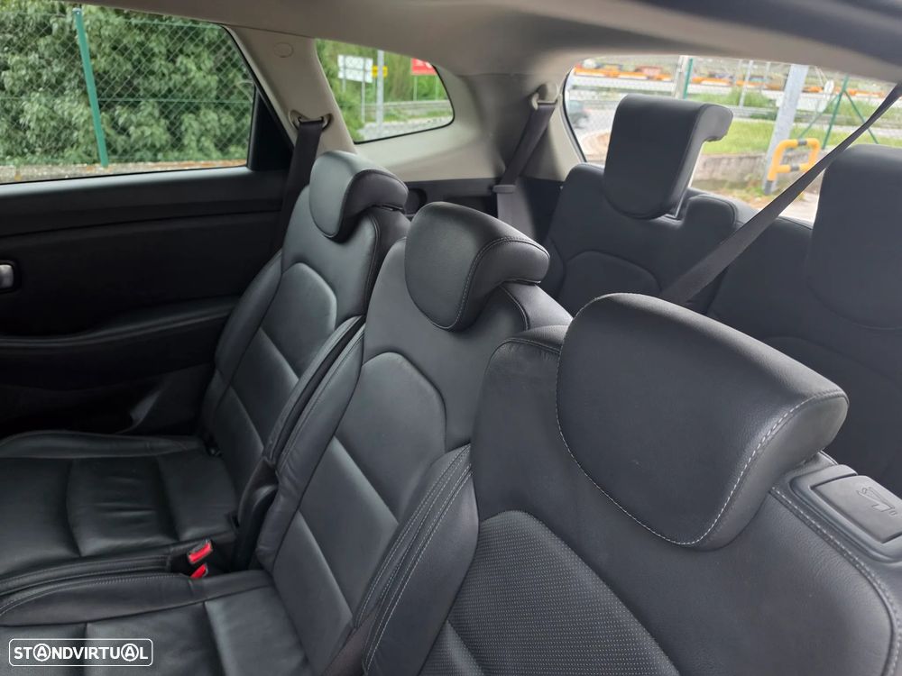 Kia Carens 1.7 CRDi ISG EX - 8