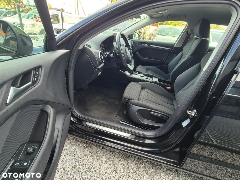 Audi A3 Sportback 2.0 TDI S tronic Attraction - 21