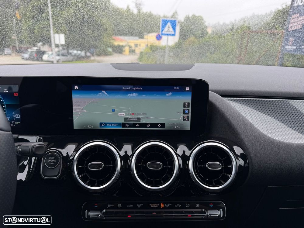 Mercedes-Benz GLA 250 - 24