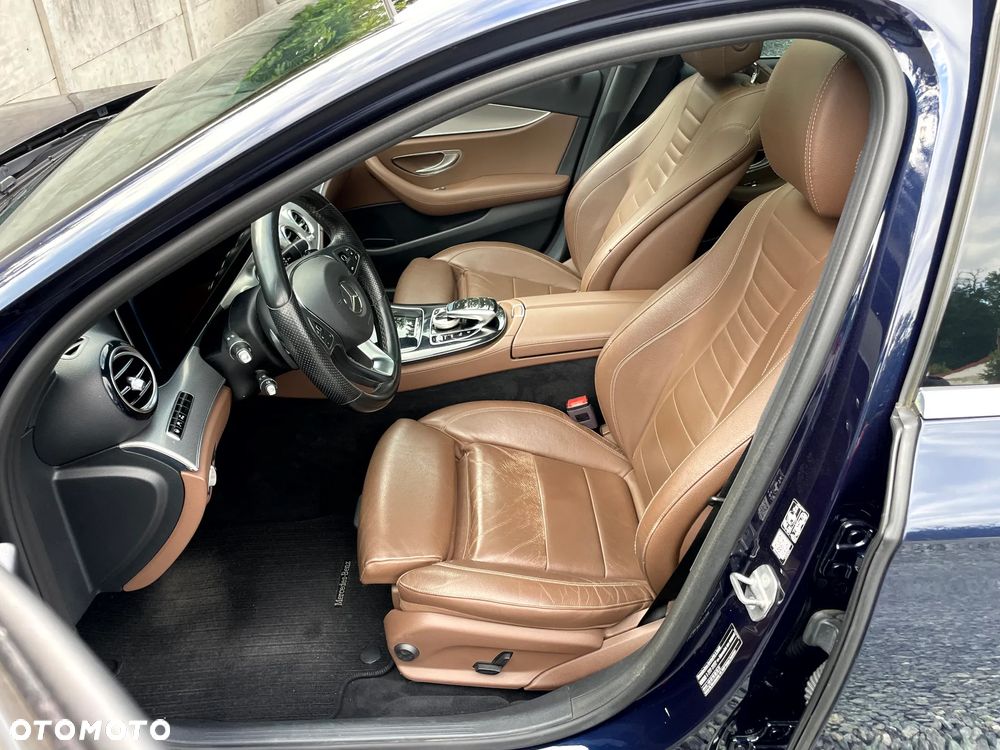 Mercedes-Benz Klasa E 220 d 4Matic 9G-TRONIC Avantgarde - 17