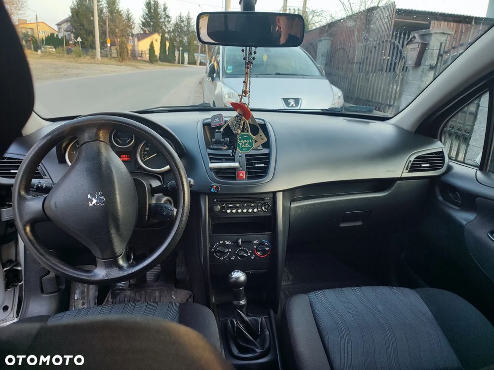 Peugeot 207 1.4 Presence - 9